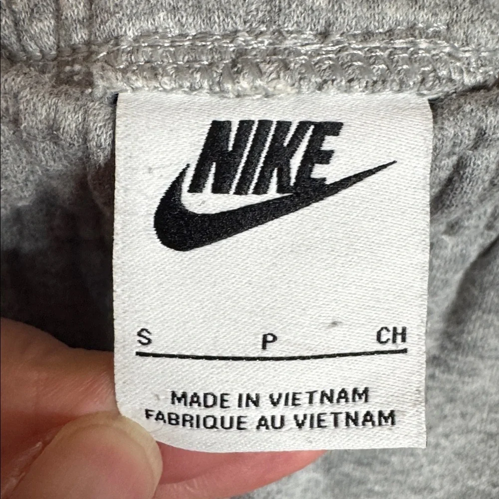 Nike Sportswear Club Fleece Joggers Gray Size Small BV2671-063